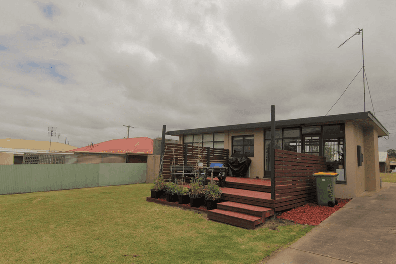 8 Neil Black St, NELSON, VIC 3292