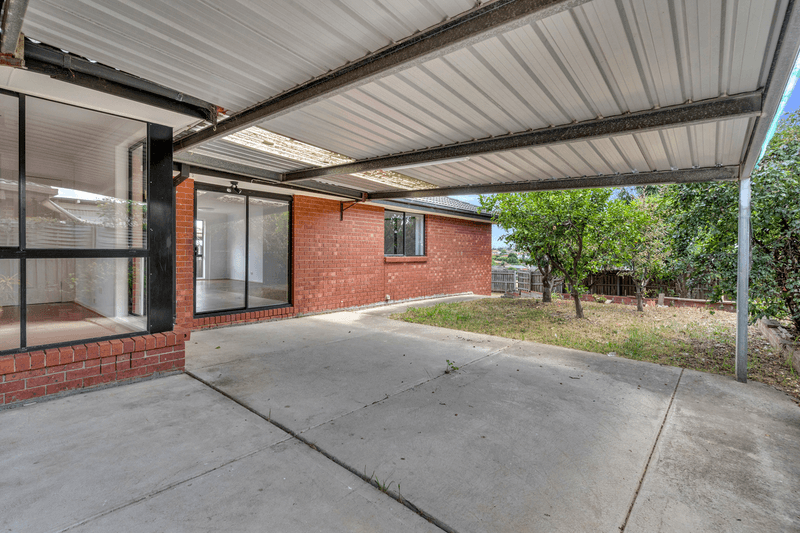 75 Cassinia Crescent, MEADOW HEIGHTS, VIC 3048