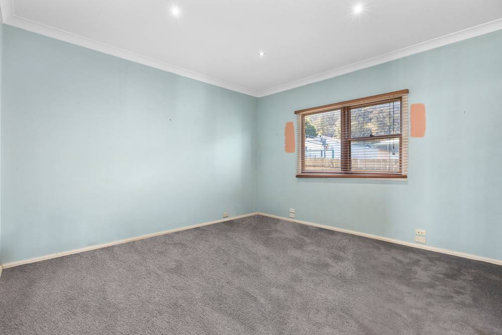 11 Wattle Ave, Captains Flat, NSW 2623