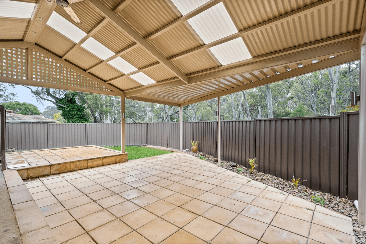 35 Barrdickson Crescent, HAPPY VALLEY, SA 5159