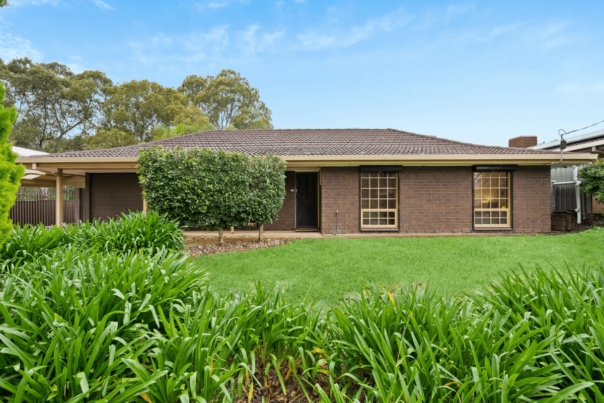 35 Barrdickson Crescent, HAPPY VALLEY, SA 5159