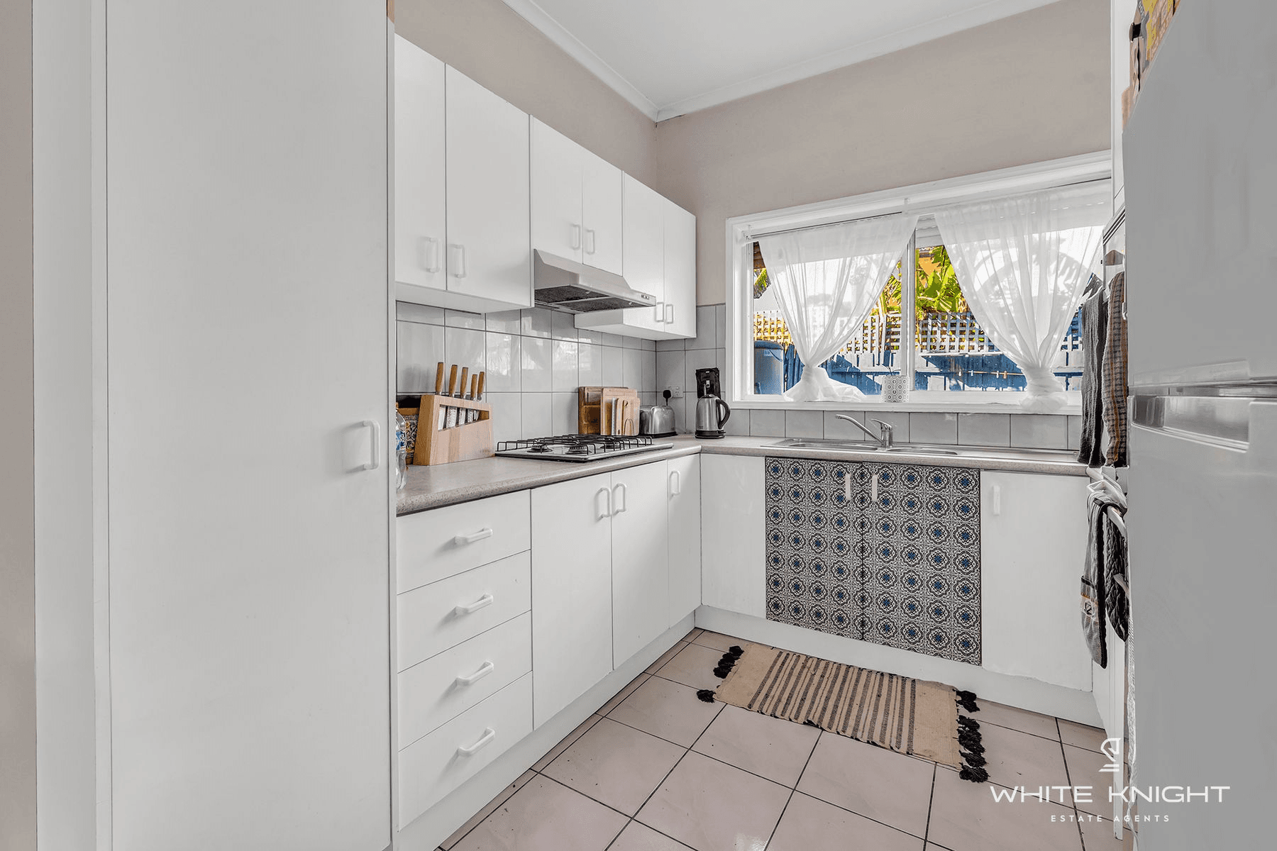 2/4 Camphora Place, St Albans, VIC 3021