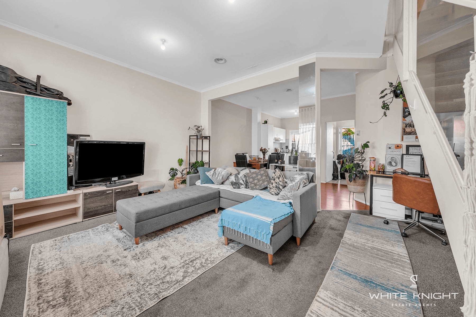 2/4 Camphora Place, St Albans, VIC 3021