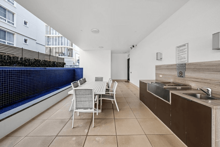 52/47-51 Broadbeach Boulevard, BROADBEACH, QLD 4218