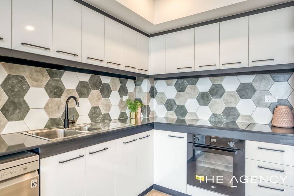 605/14 Cecil Avenue, Cannington, WA 6107