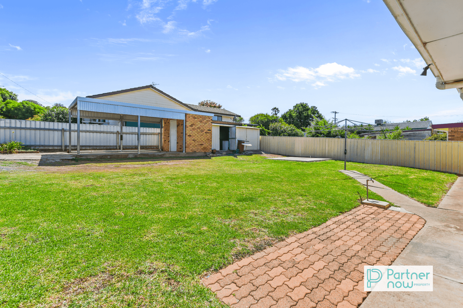 16 Brolga Crescent, TAMWORTH, NSW 2340