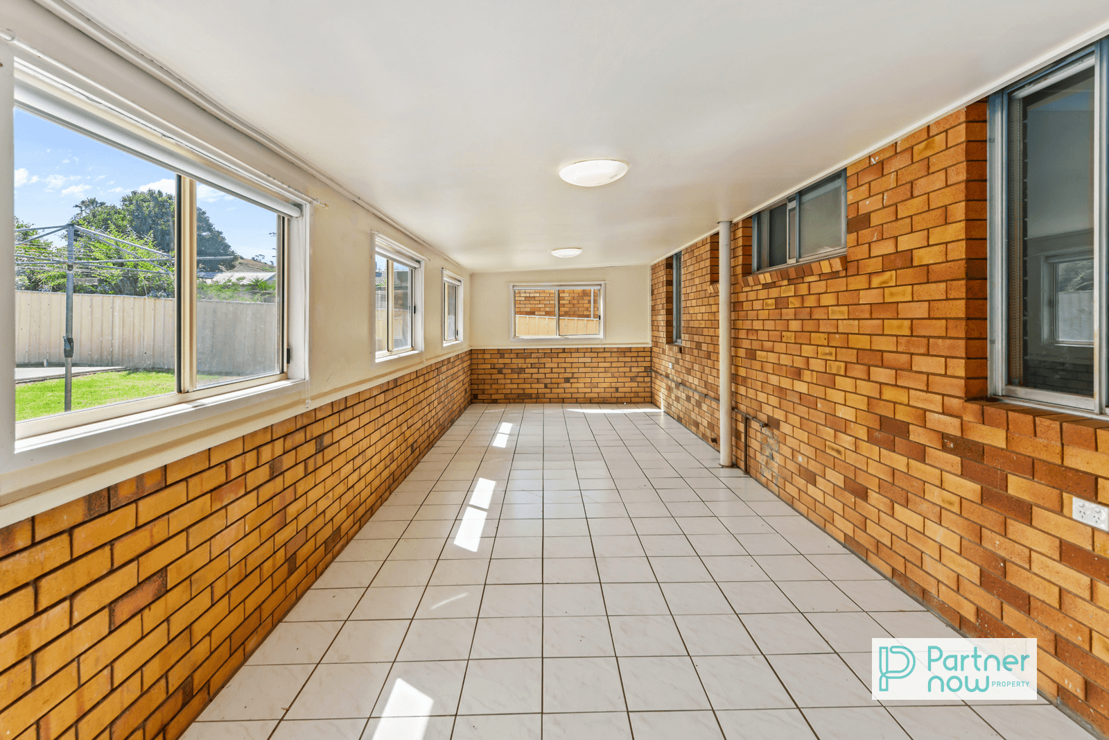 16 Brolga Crescent, TAMWORTH, NSW 2340