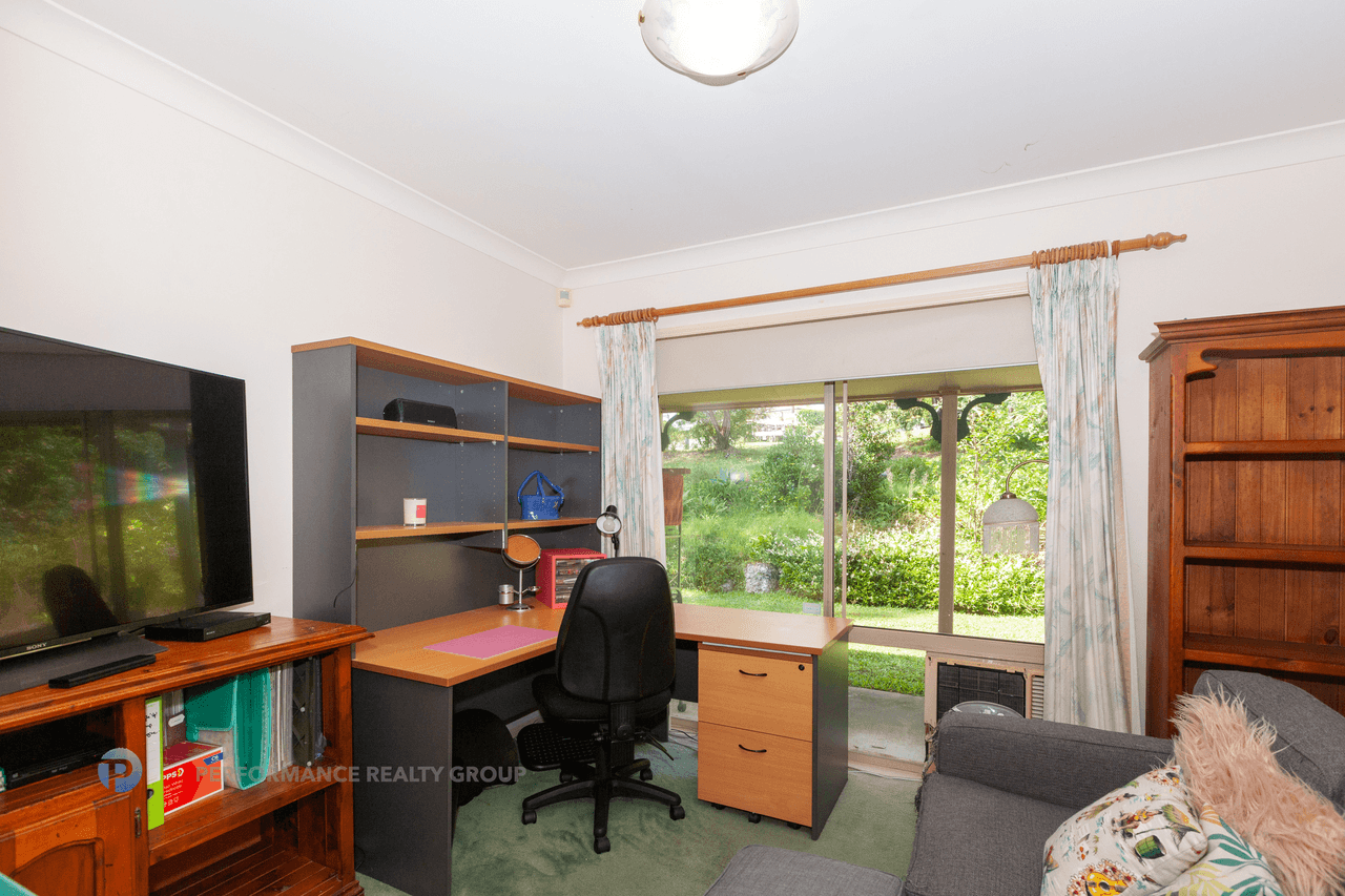 21 Gardenia Drive, BONOGIN, QLD 4213