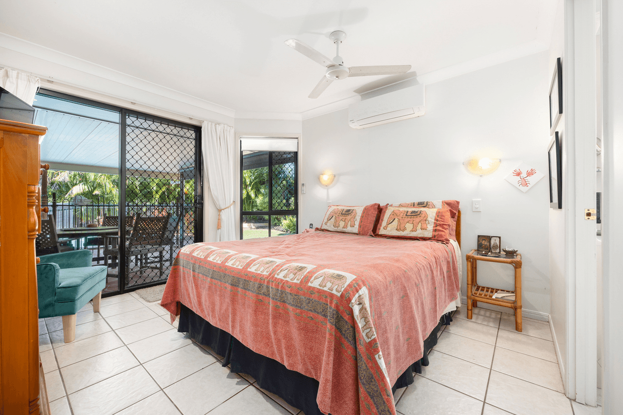 238 Dayman Street, TORQUAY, QLD 4655