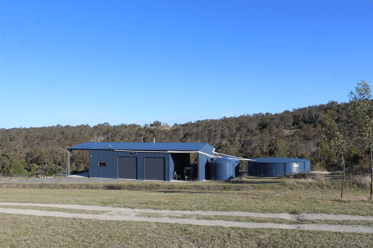 2135 Old Stanthorpe Rd, CHERRY GULLY, QLD 4370