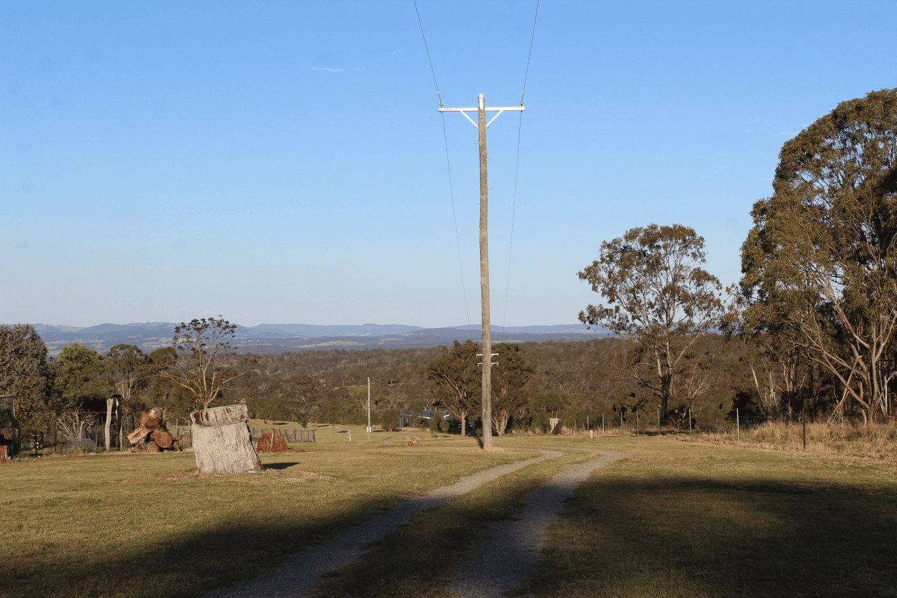 2135 Old Stanthorpe Rd, CHERRY GULLY, QLD 4370