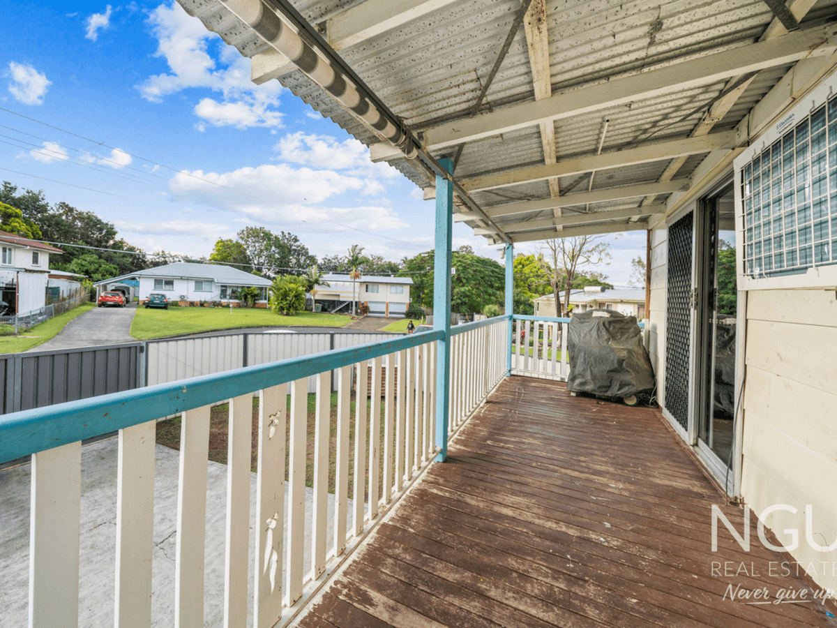 11 Janet Street, North Booval, QLD 4304