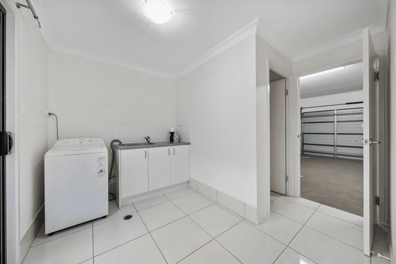 4/12-14 Georgina Street, WOODY POINT, QLD 4019