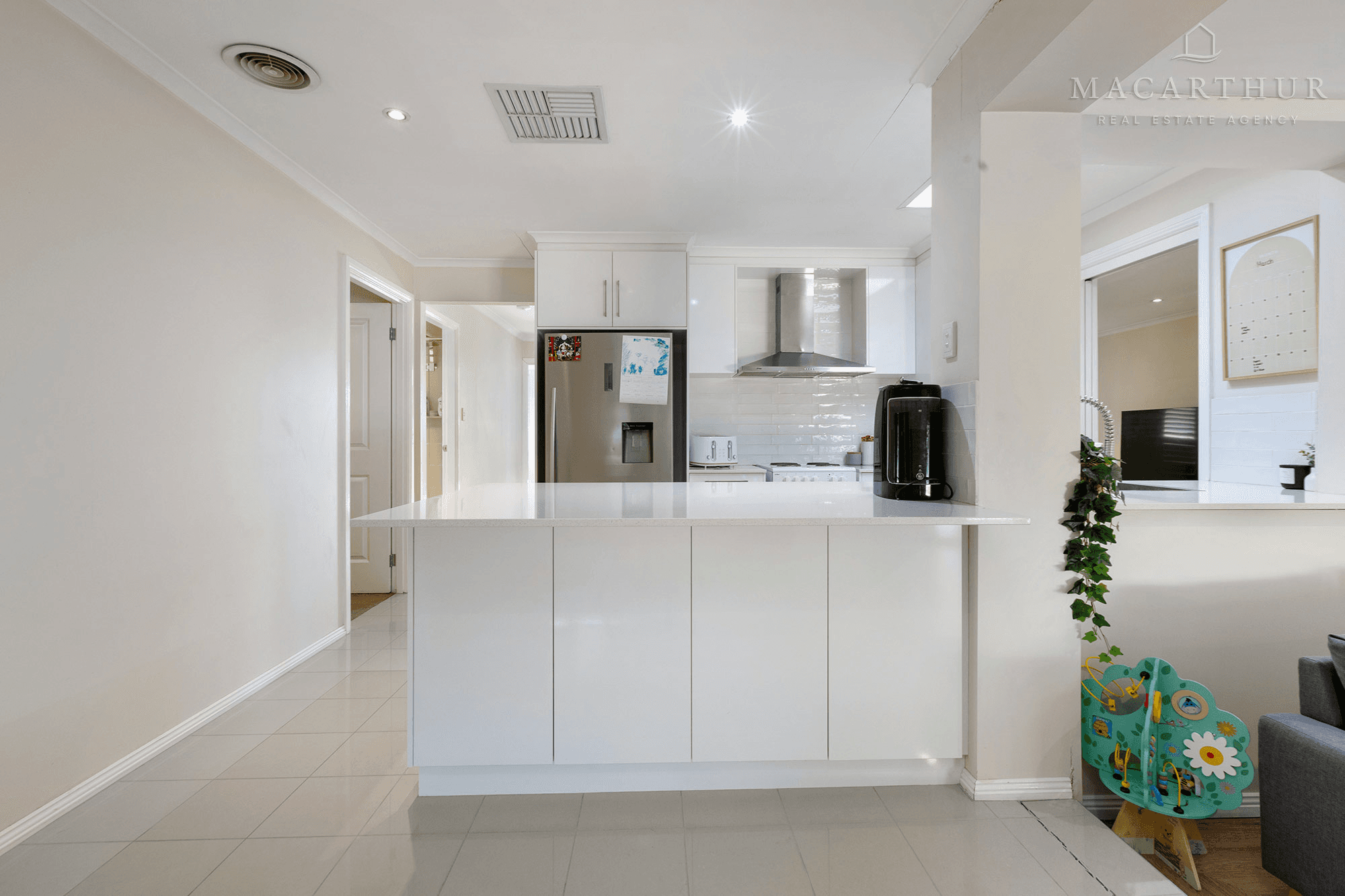 6 Ilex Street, Lake Albert, NSW 2650