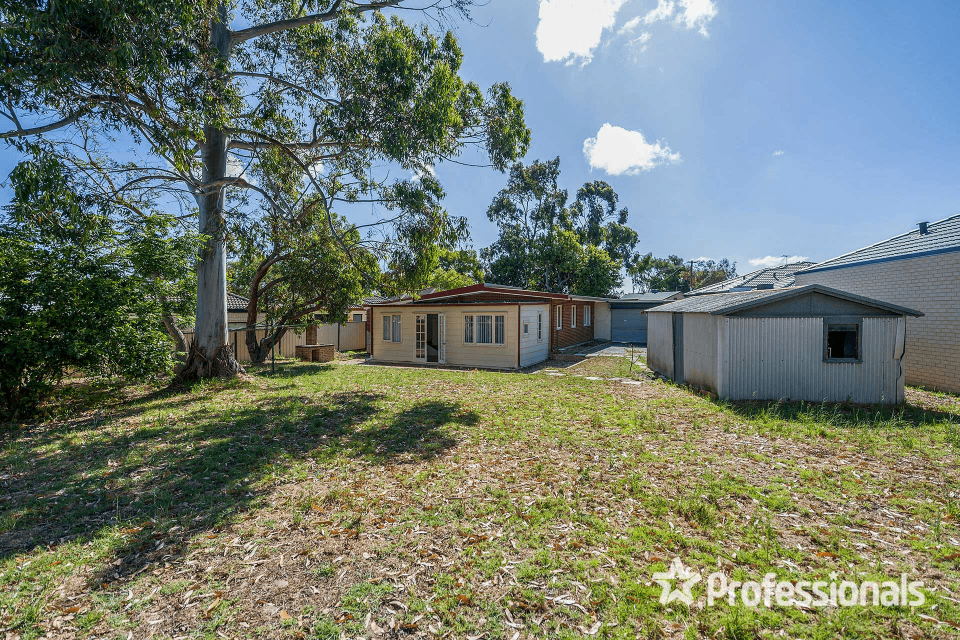 6 Logue Court, BALGA, WA 6061