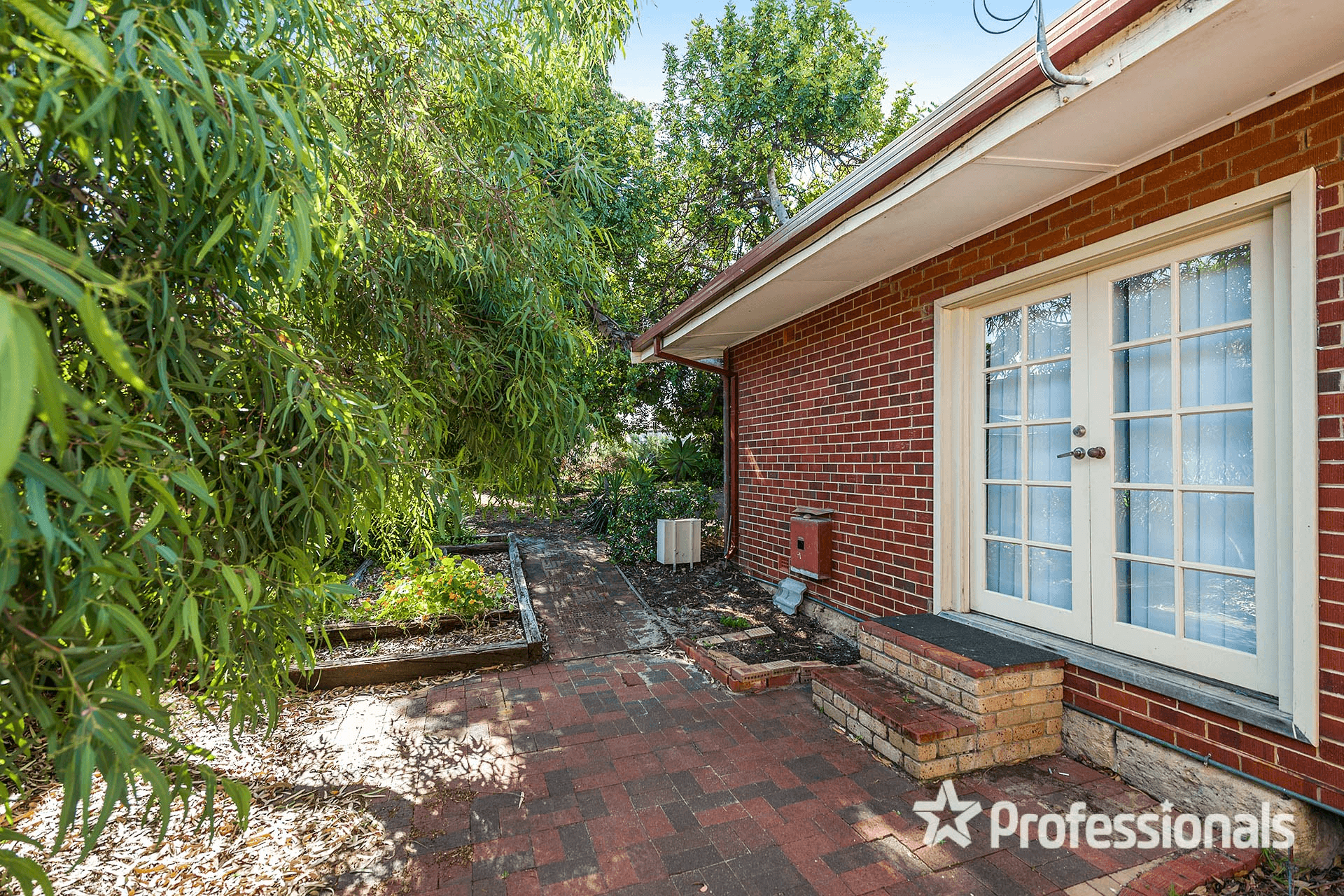 6 Logue Court, BALGA, WA 6061