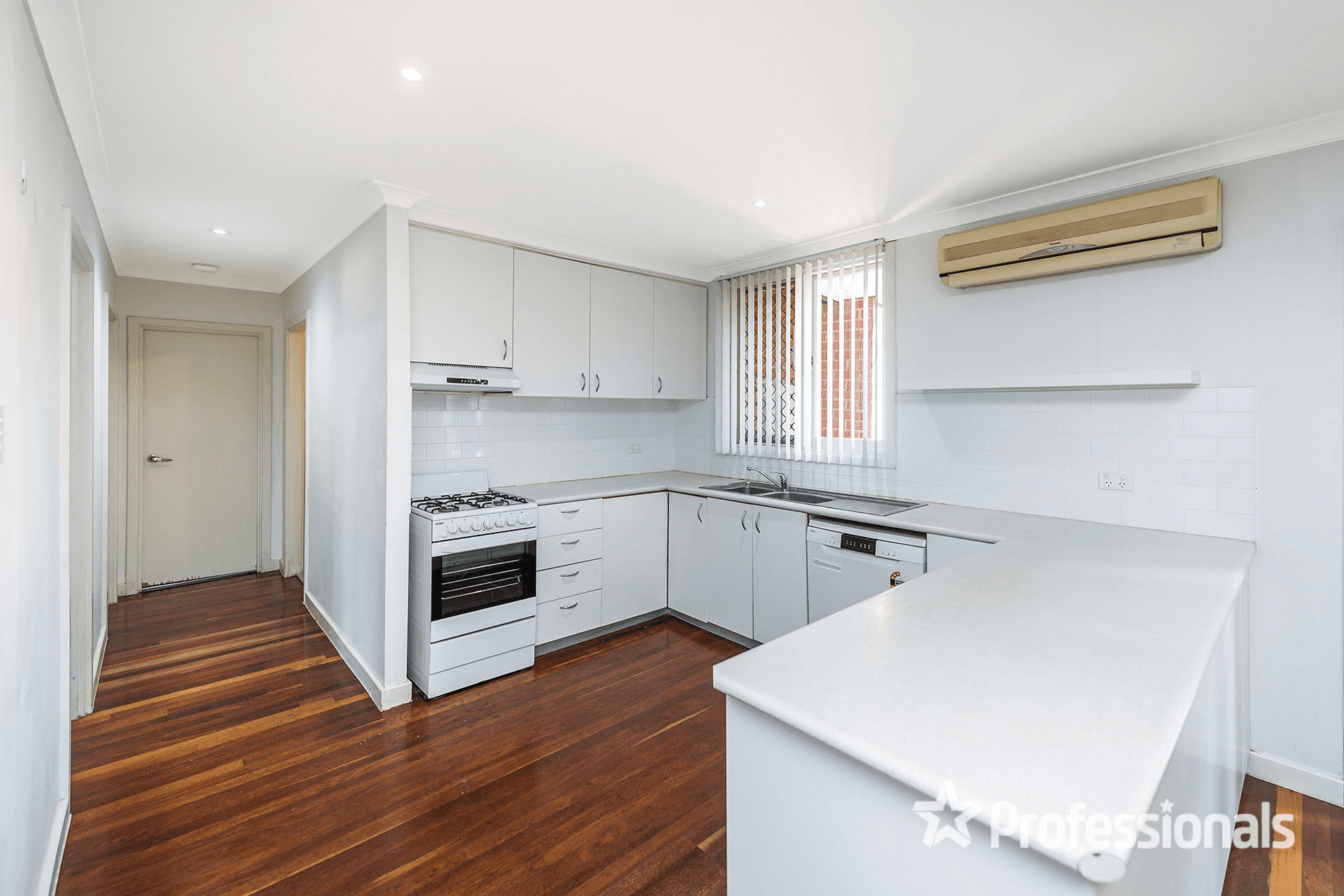 6 Logue Court, BALGA, WA 6061