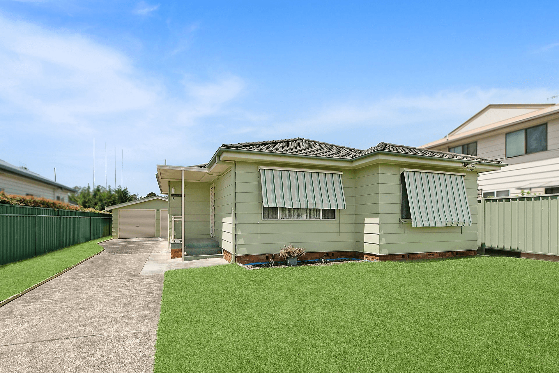 8 Kathleen White Crescent, Killarney Vale, NSW 2261