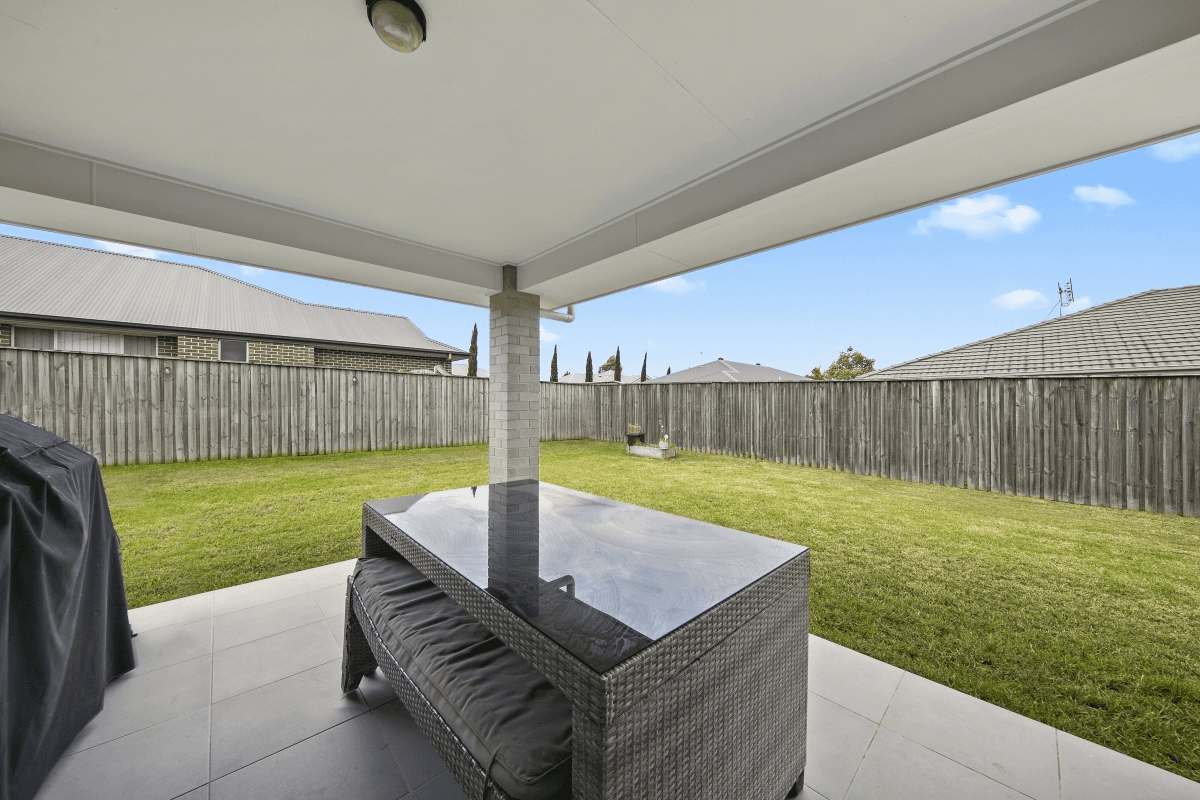 6 Warbler Avenue, Aberglasslyn, NSW 2320