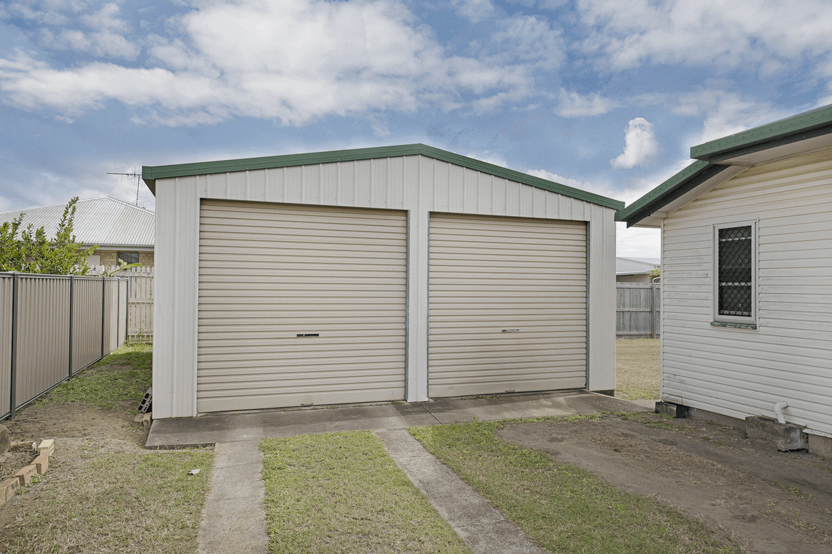 2 Spence Street, SVENSSON HEIGHTS, QLD 4670