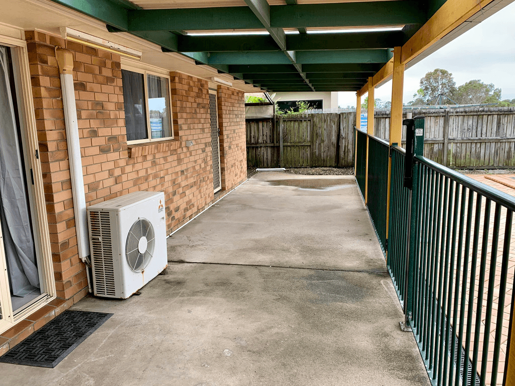 9 Butcherbird Close, ELI WATERS, QLD 4655