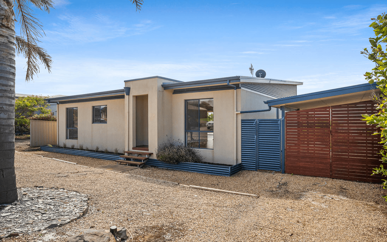 12 Minnamoora Court, ENCOUNTER BAY, SA 5211