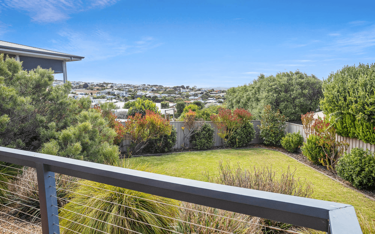 12 Minnamoora Court, ENCOUNTER BAY, SA 5211