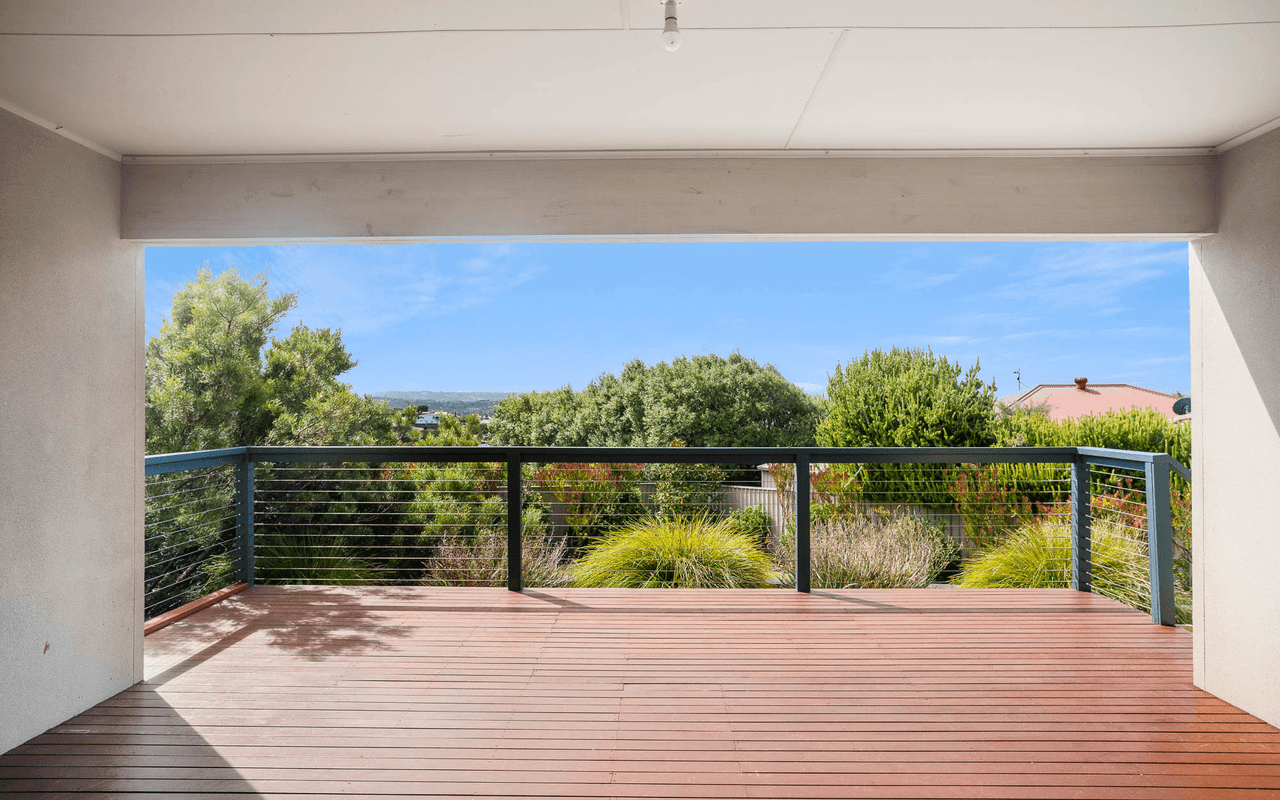 12 Minnamoora Court, ENCOUNTER BAY, SA 5211