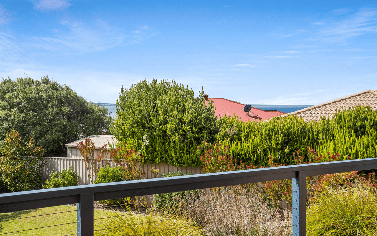 12 Minnamoora Court, ENCOUNTER BAY, SA 5211