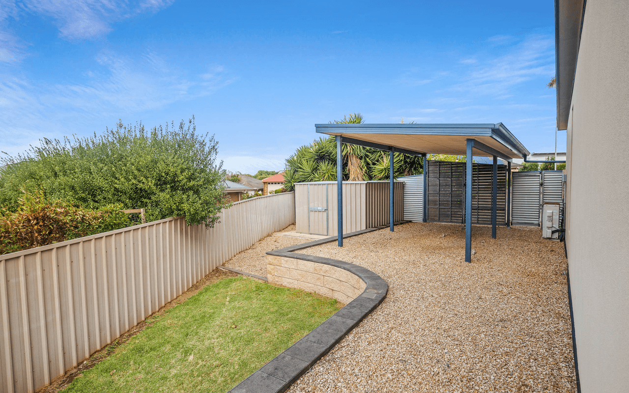 12 Minnamoora Court, ENCOUNTER BAY, SA 5211