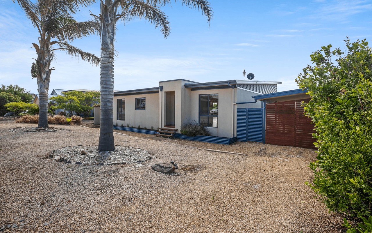 12 Minnamoora Court, ENCOUNTER BAY, SA 5211