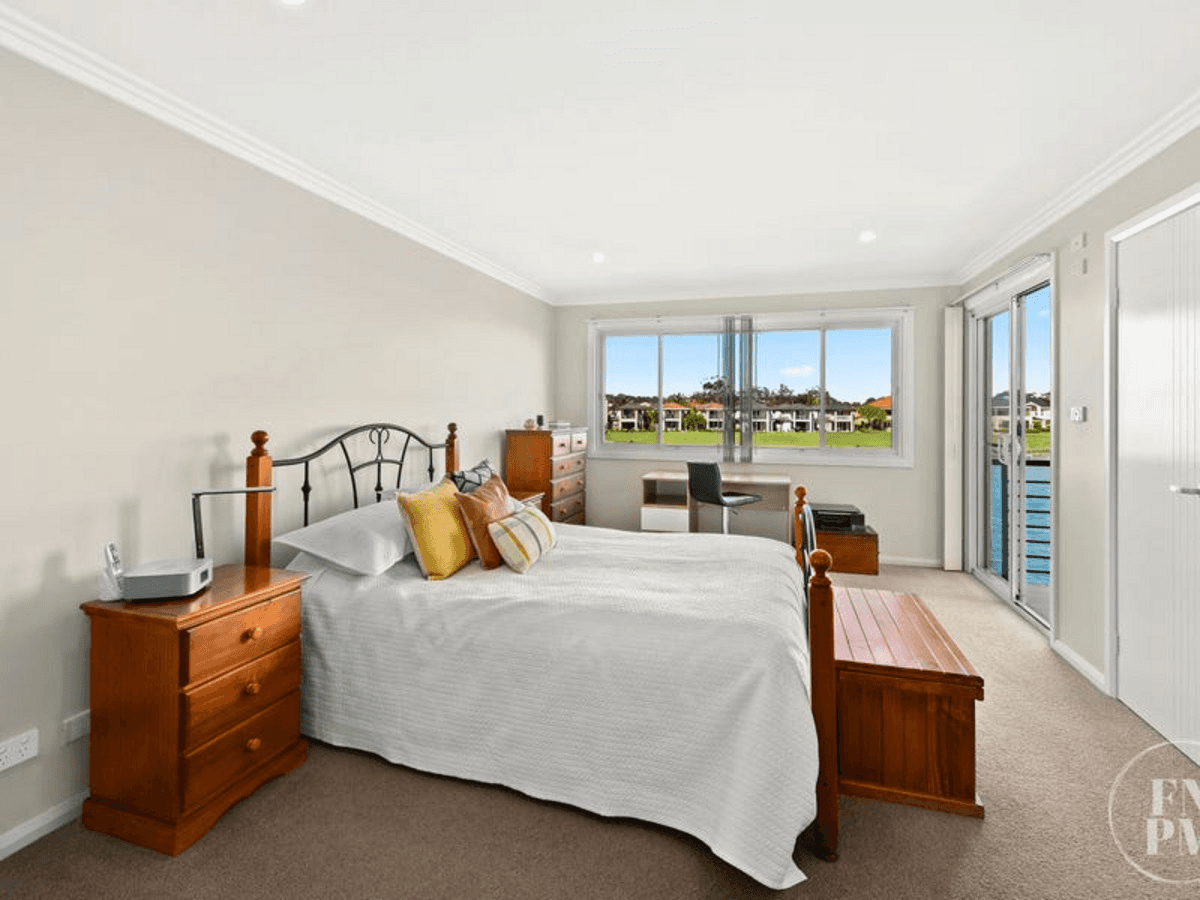 2/1 Harbourside Crescent, PORT MACQUARIE, NSW 2444