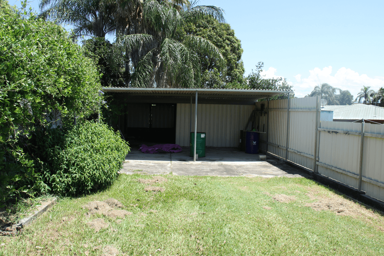 93 Booth Avenue, TANNUM SANDS, QLD 4680