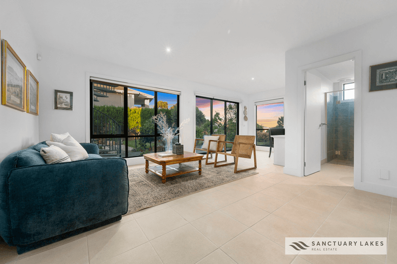 2 Eagleview Place, SANCTUARY LAKES, VIC 3030