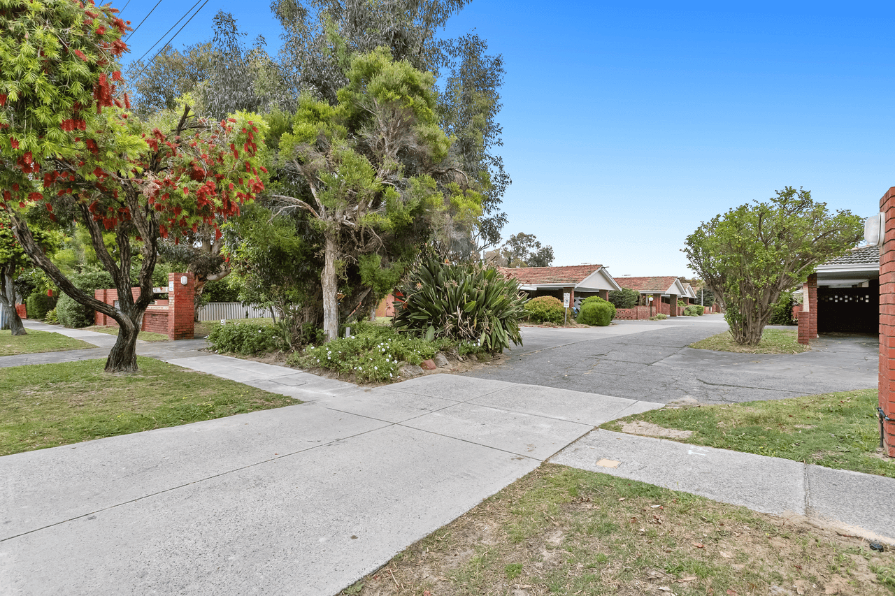 2/51 Shakespeare Avenue, YOKINE, WA 6060
