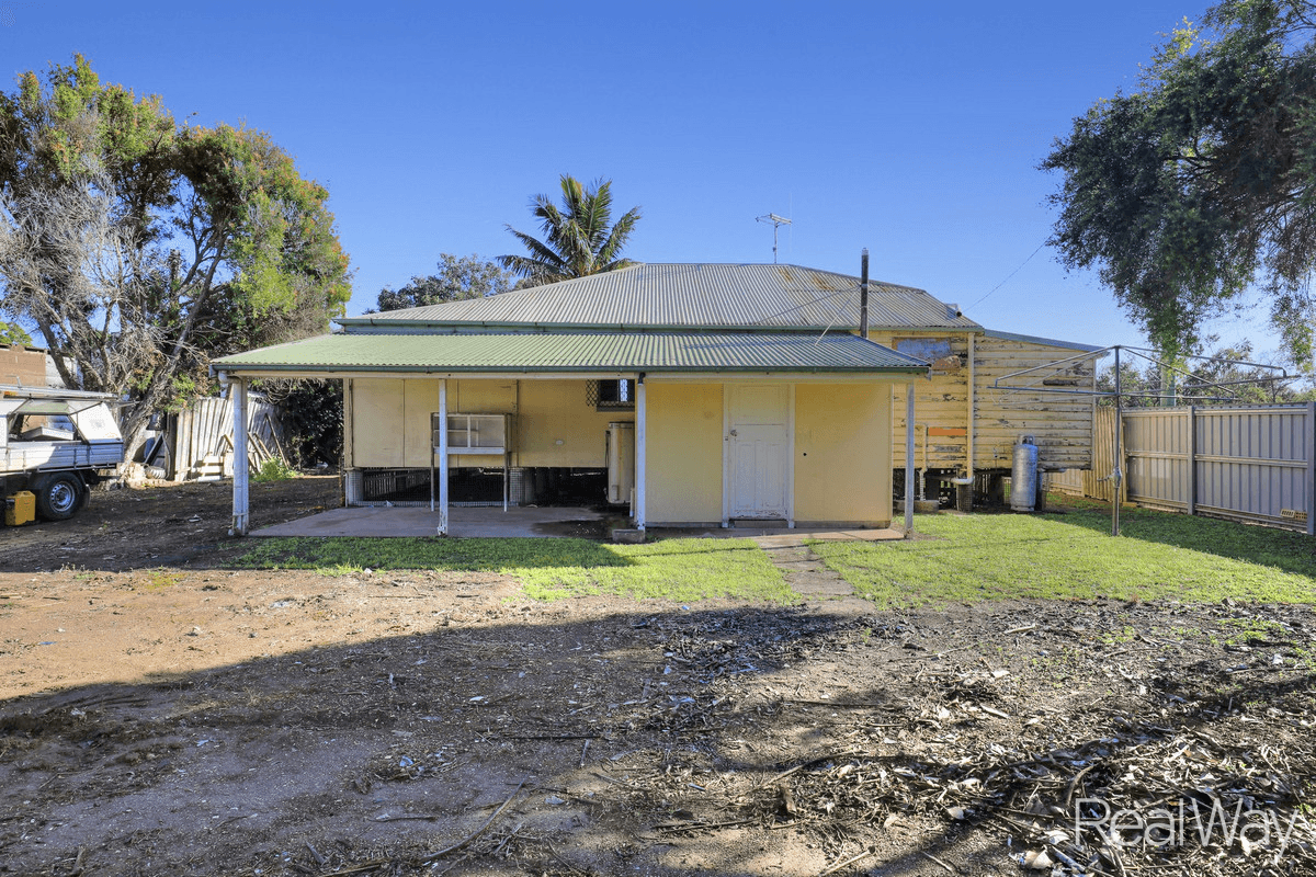 44 Wyllie Street, Thabeban, QLD 4670