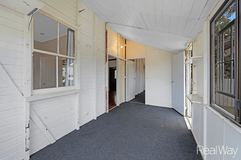 44 Wyllie Street, Thabeban, QLD 4670