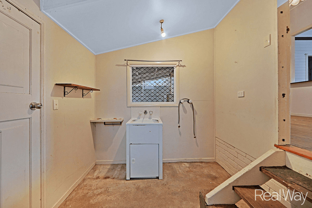 44 Wyllie Street, Thabeban, QLD 4670