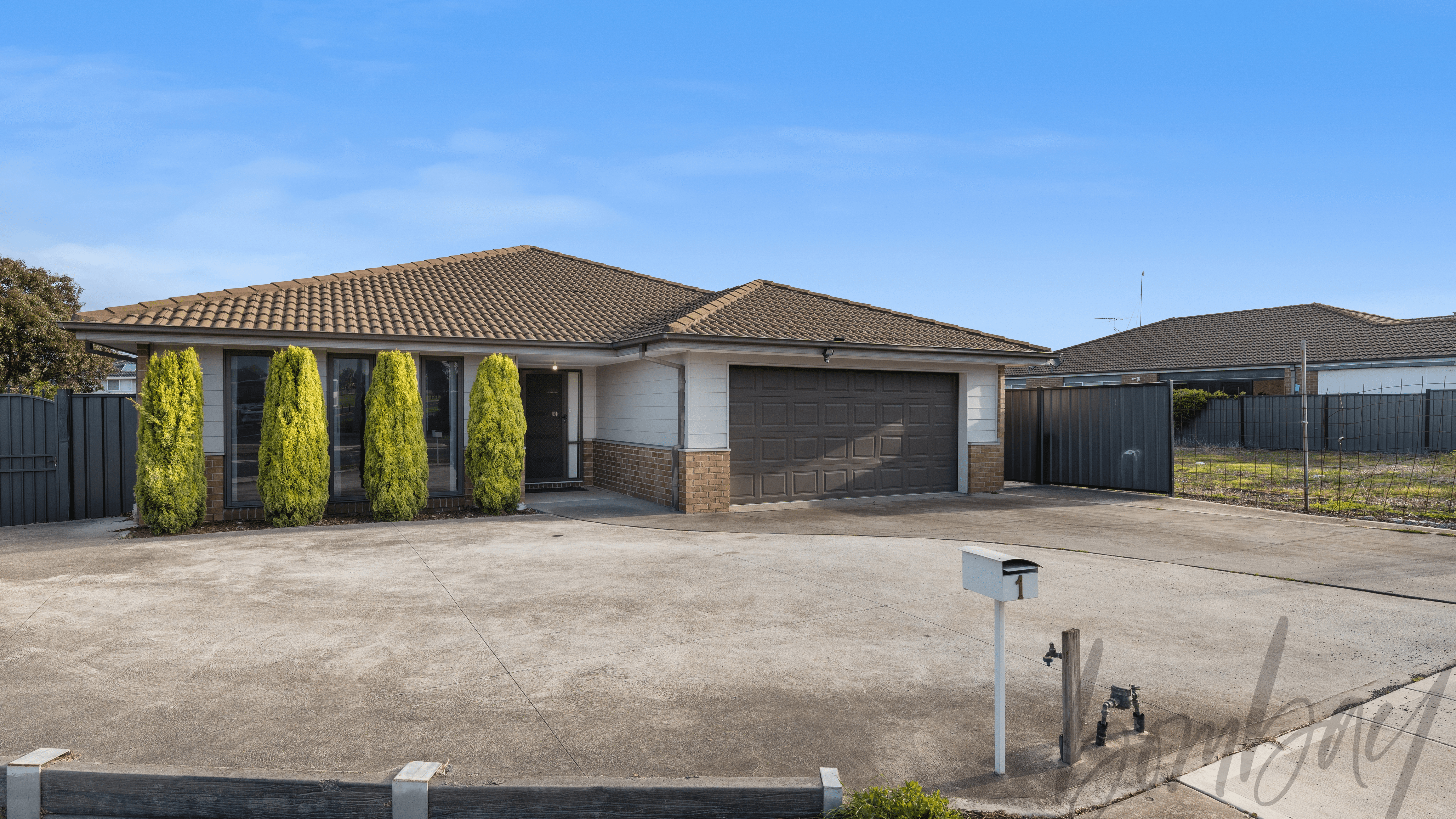 1 Candlebark Drive, GREENVALE, VIC 3059