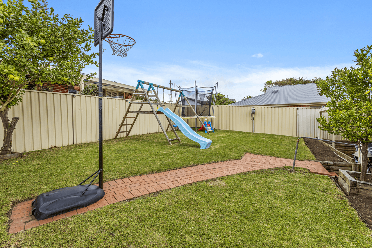 8 Kowari Crescent, BLACKBUTT, NSW 2529