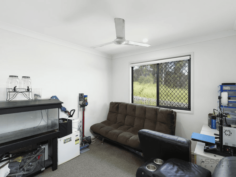 5 Vantage Place, REDBANK PLAINS, QLD 4301