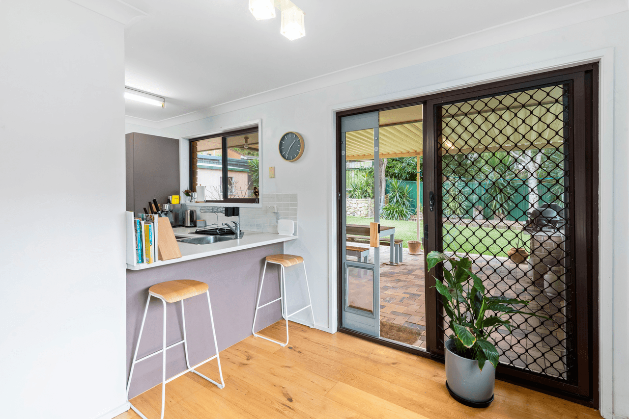 15 Glentrees Grove, CURRUMBIN WATERS, QLD 4223