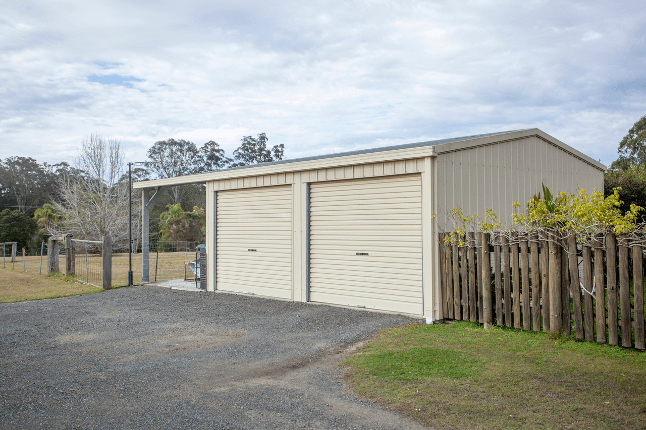 2 Kristanne Close, TAREE, NSW 2430