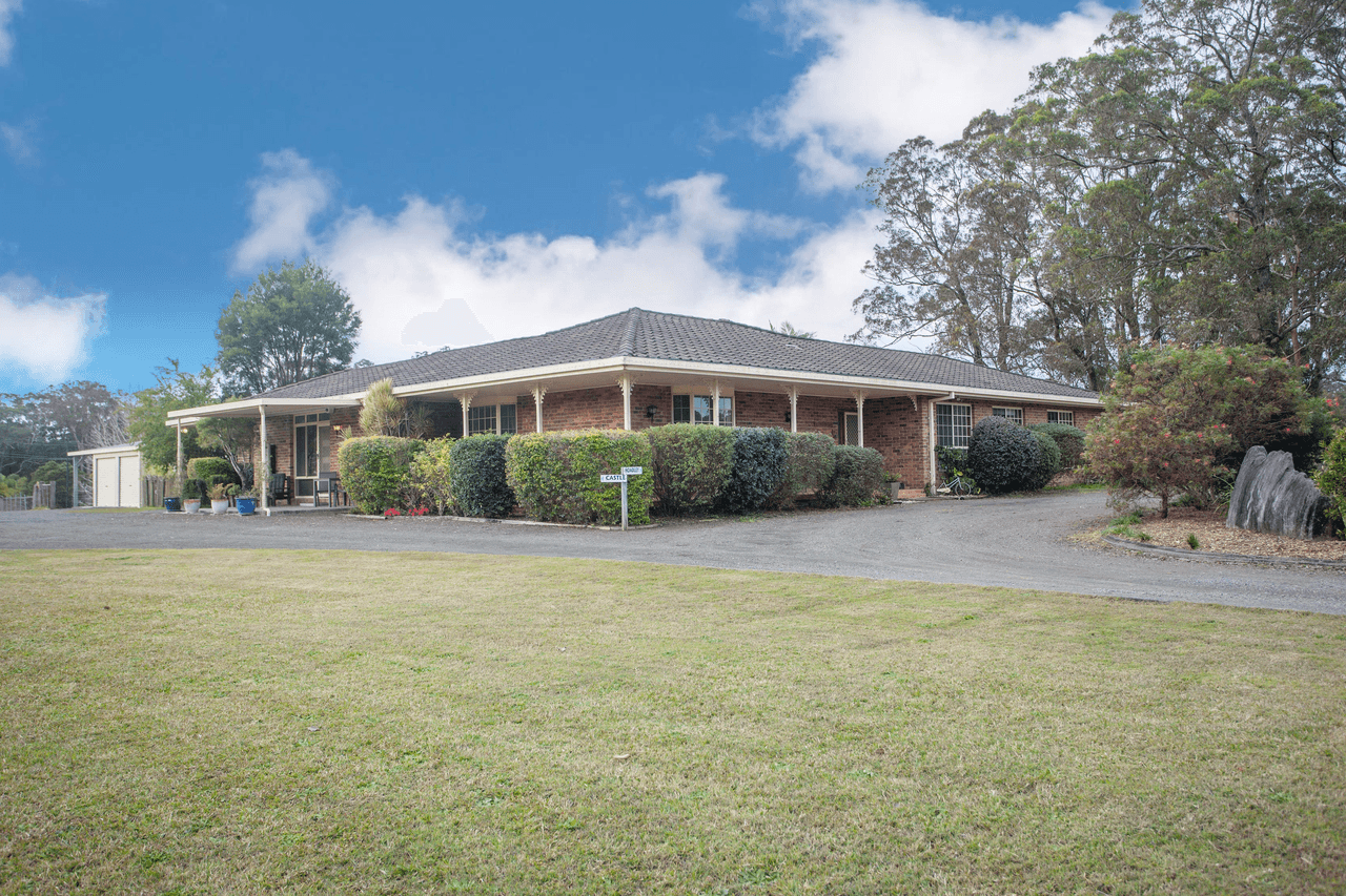 2 Kristanne Close, TAREE, NSW 2430