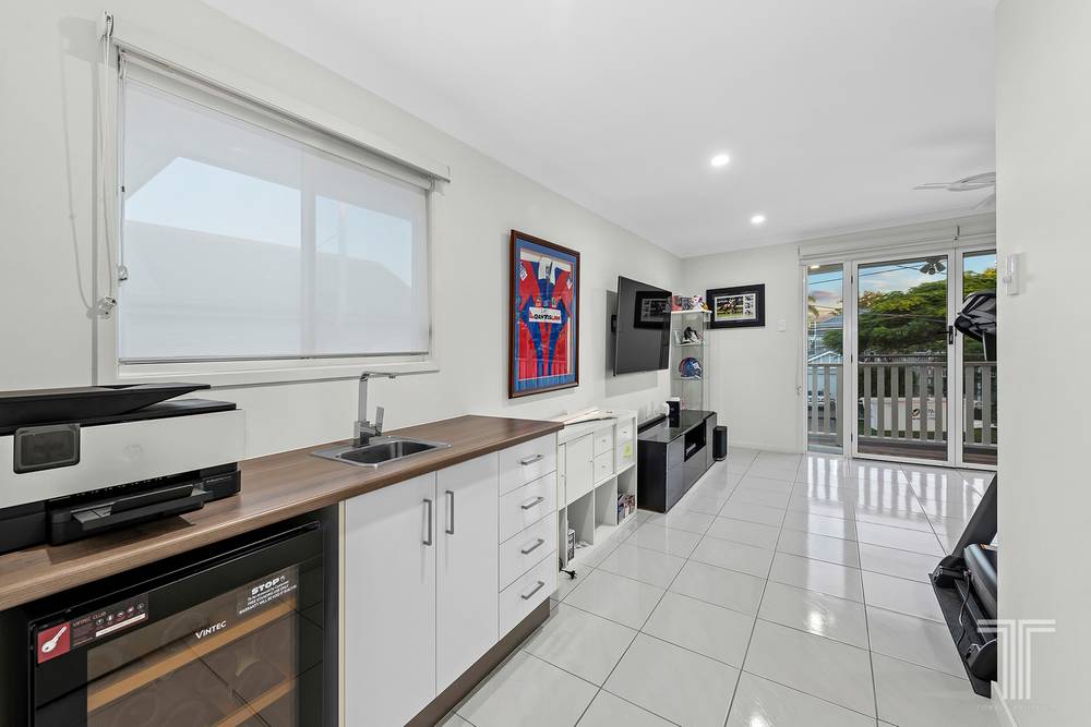25 Moreton Avenue, Wynnum, QLD 4178