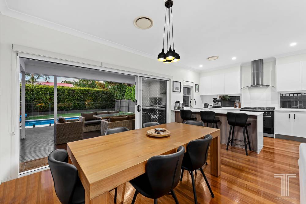 25 Moreton Avenue, Wynnum, QLD 4178