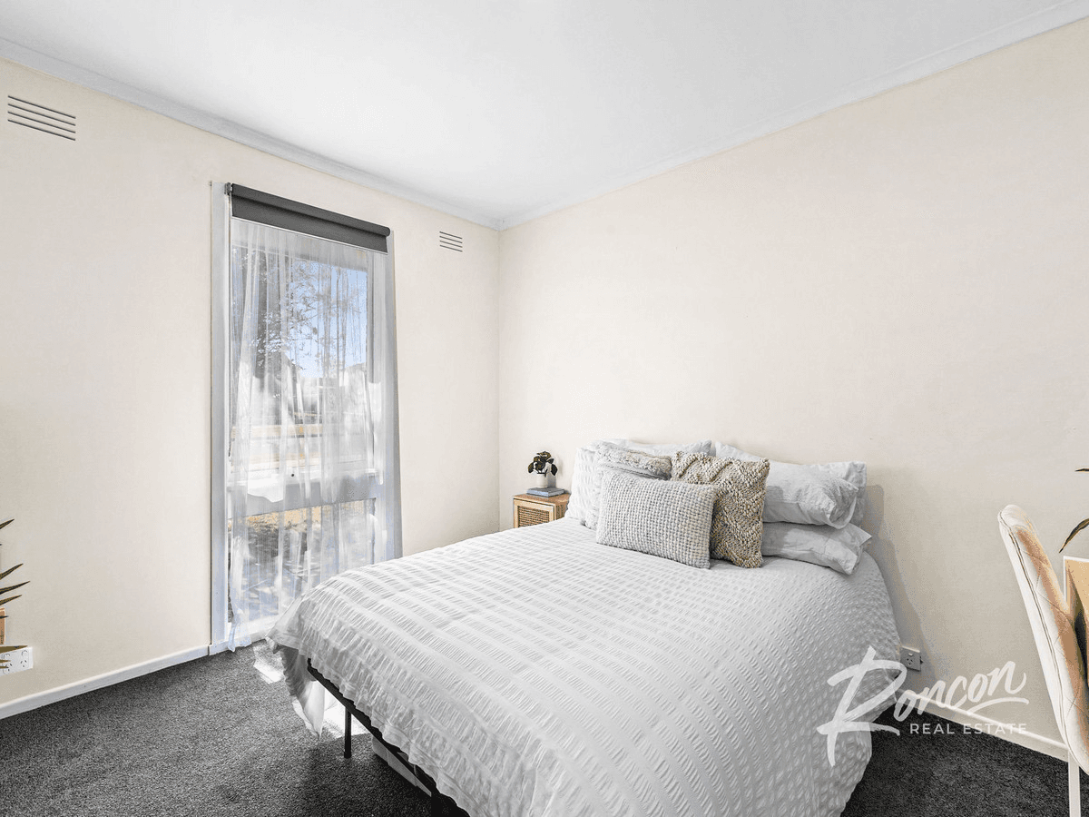 2/39 Graylea Avenue, Herne Hill, VIC 3218