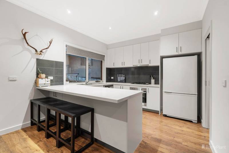 13A Roymar Court, WONGA PARK, VIC 3115