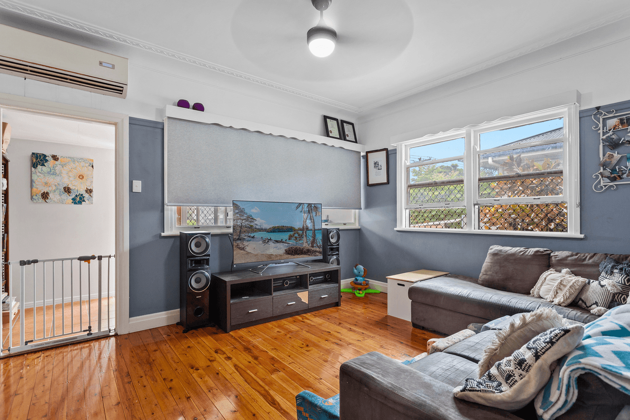 230 Bridge Street, NEWTOWN, QLD 4350