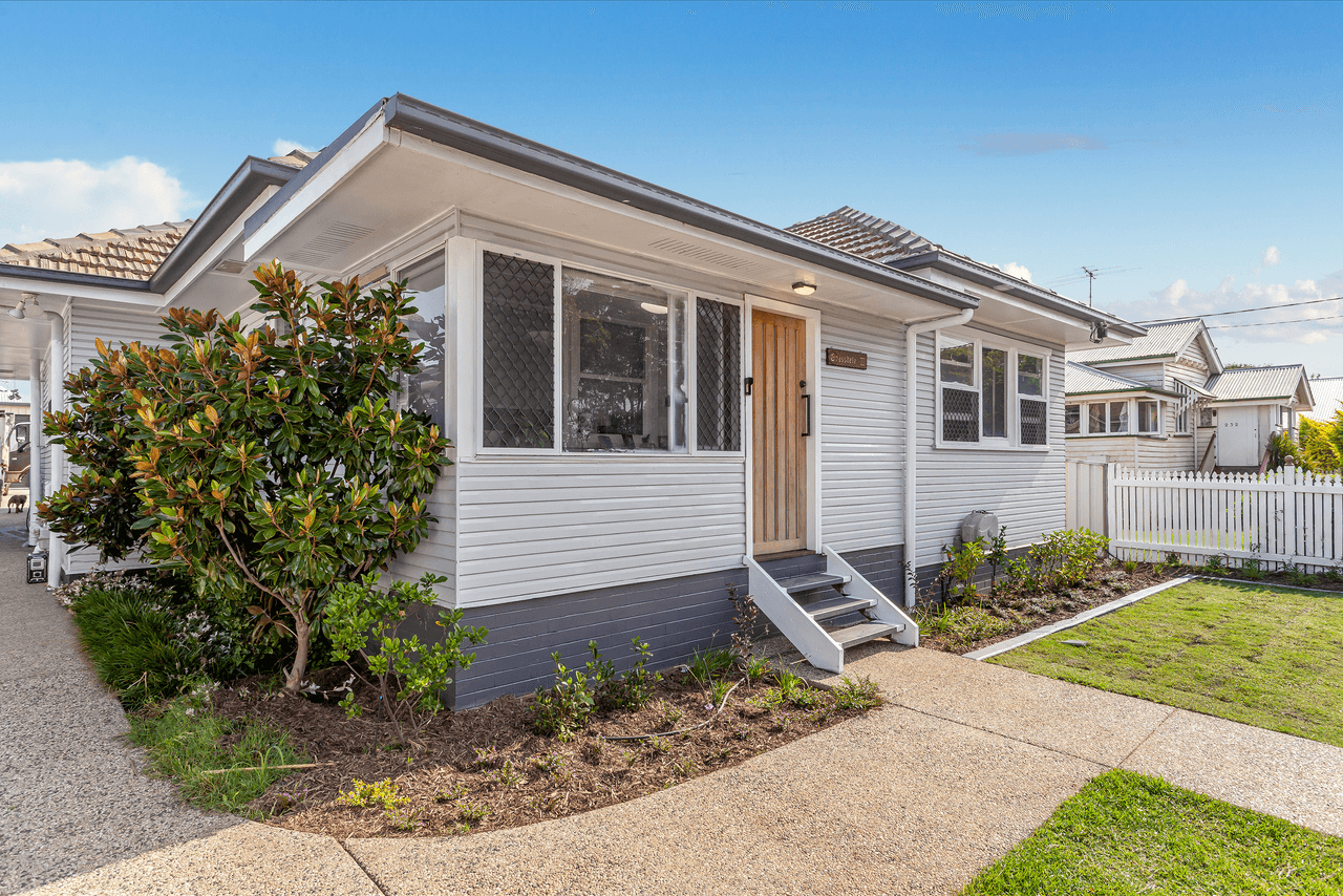 230 Bridge Street, NEWTOWN, QLD 4350